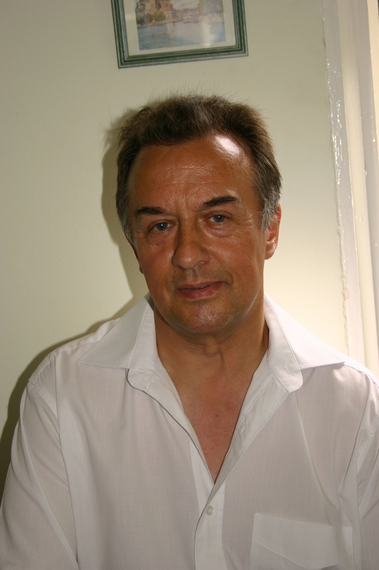 Roger de Pontoise, âgé de 59 ans